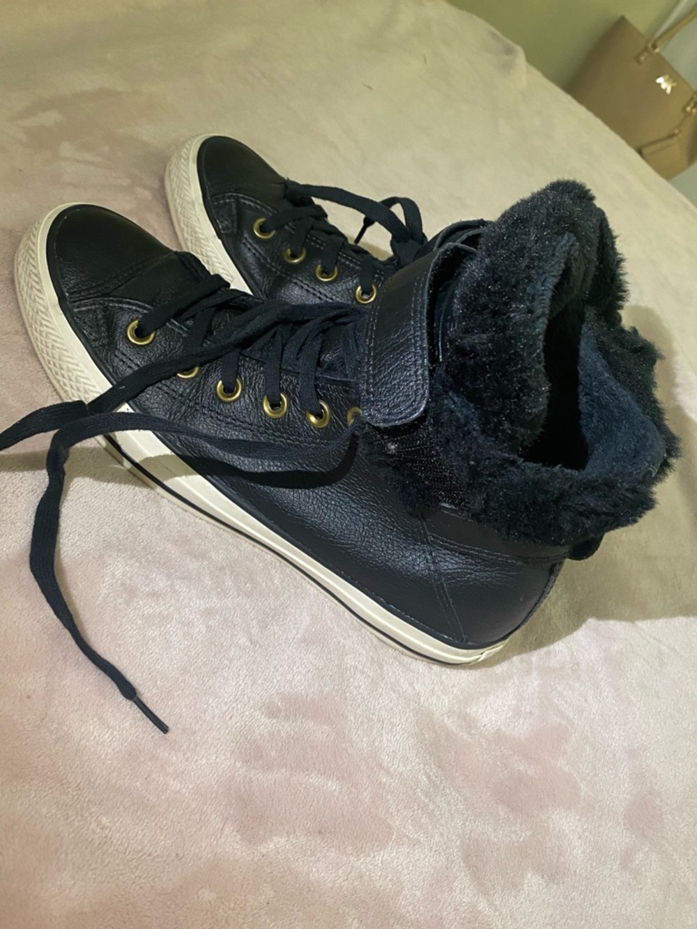 Converse All Star Women's Shoes Sneakers Black Leather Fur Lined Size 8.5